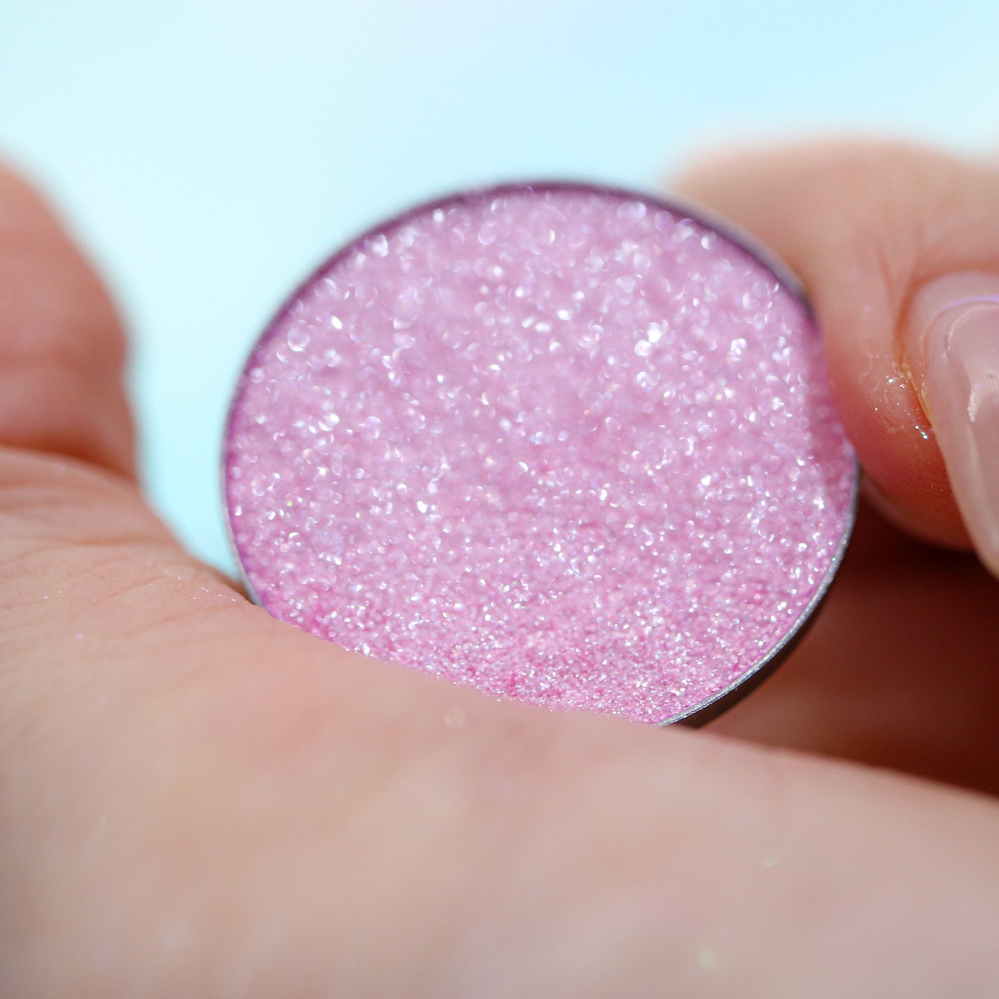 Munchkin, pink eyeshadow, pearlescent, duochrome, preetty, sparkle, pink eyeshadow, indie makeup