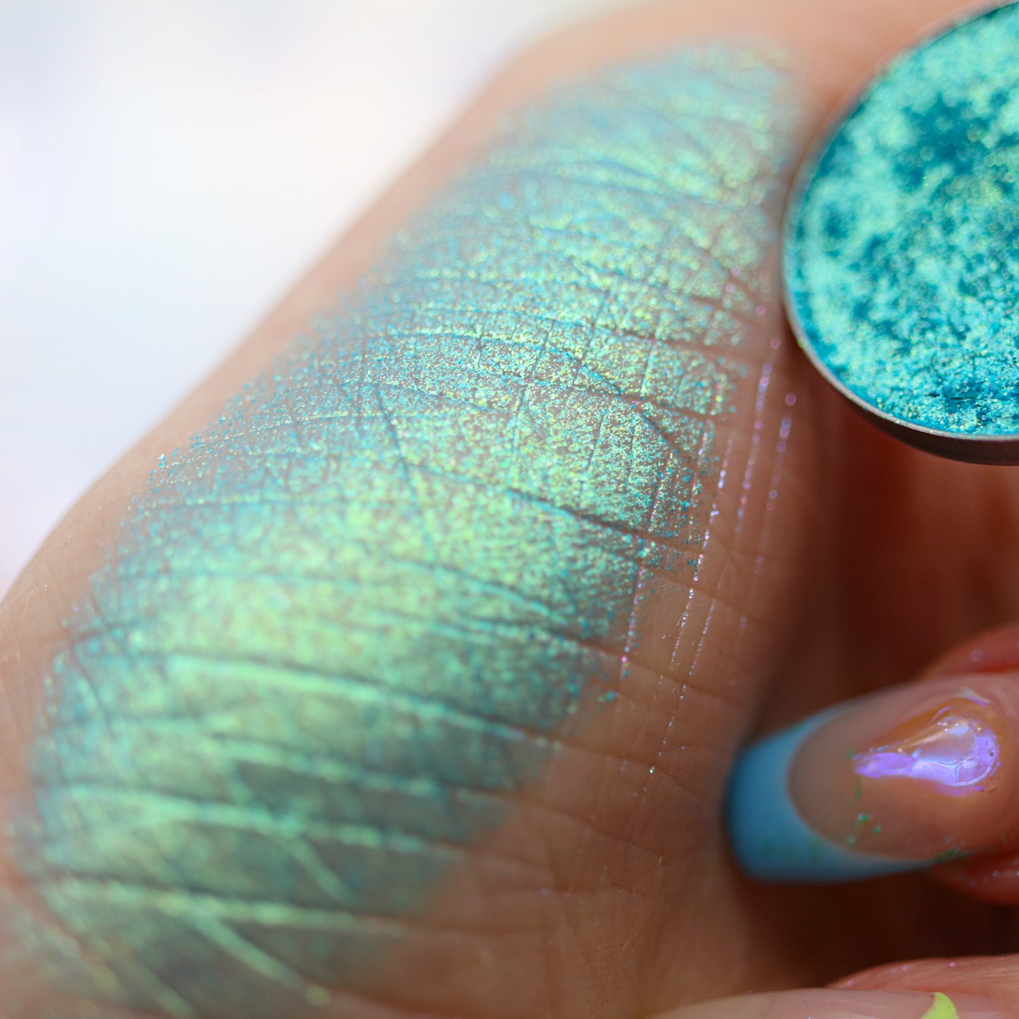 halycyon, blue green, seafoam eyeshadow, eyeshadow, duochrome, multichrome, sparkle, makeup, cruelty free, best eyeshadow palettte