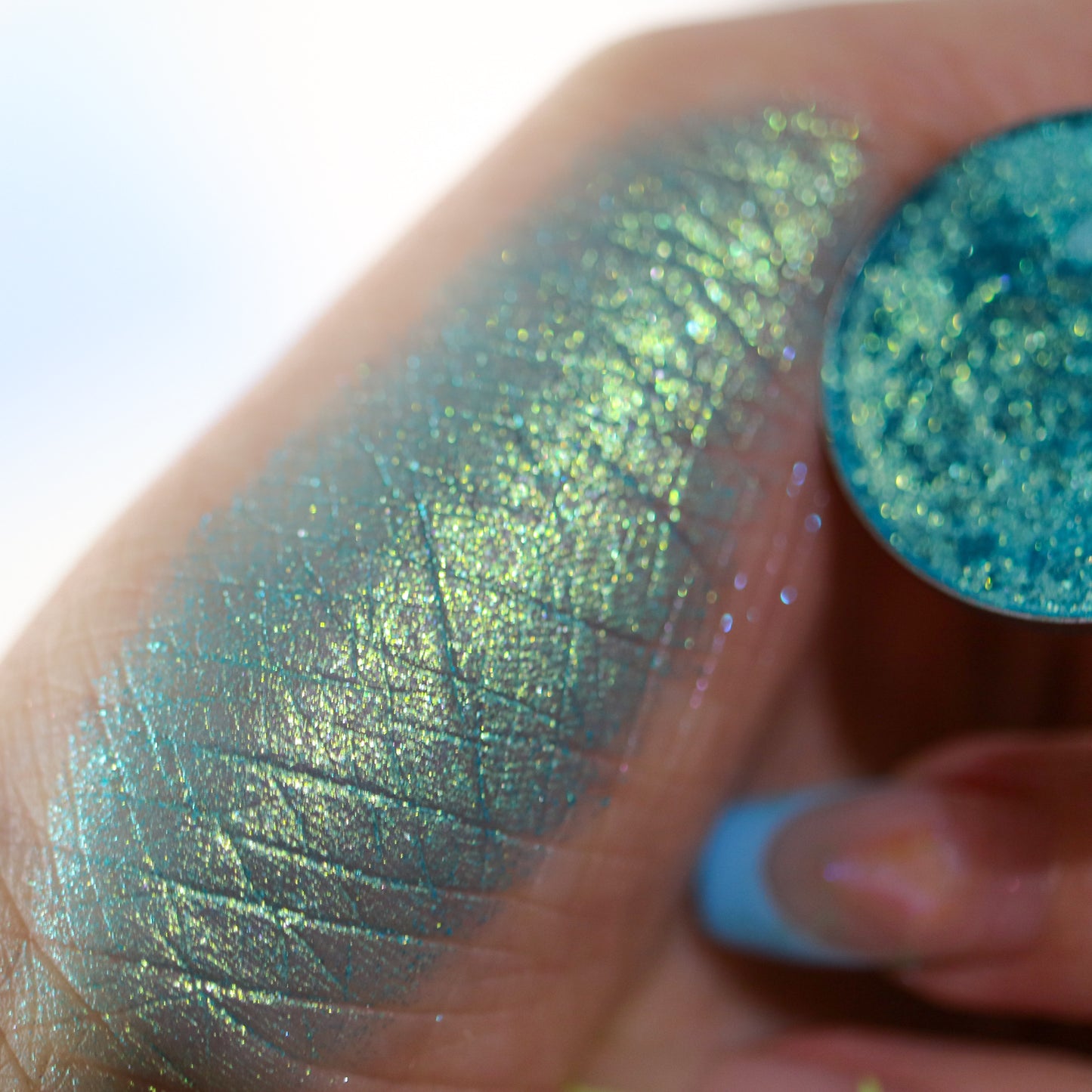 halycyon, blue green, seafoam eyeshadow, eyeshadow, duochrome, multichrome, sparkle, makeup, cruelty free, best eyeshadow palettte