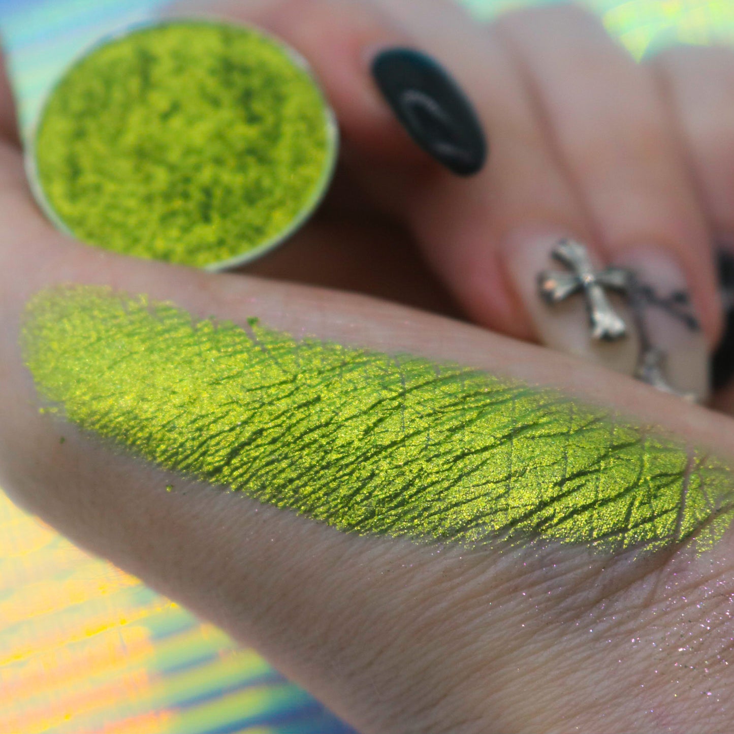 green eyeshadow, bright green, lime green, duochrome eyeshadow, metallic, foiled, australian eyeshadow, indie makeup