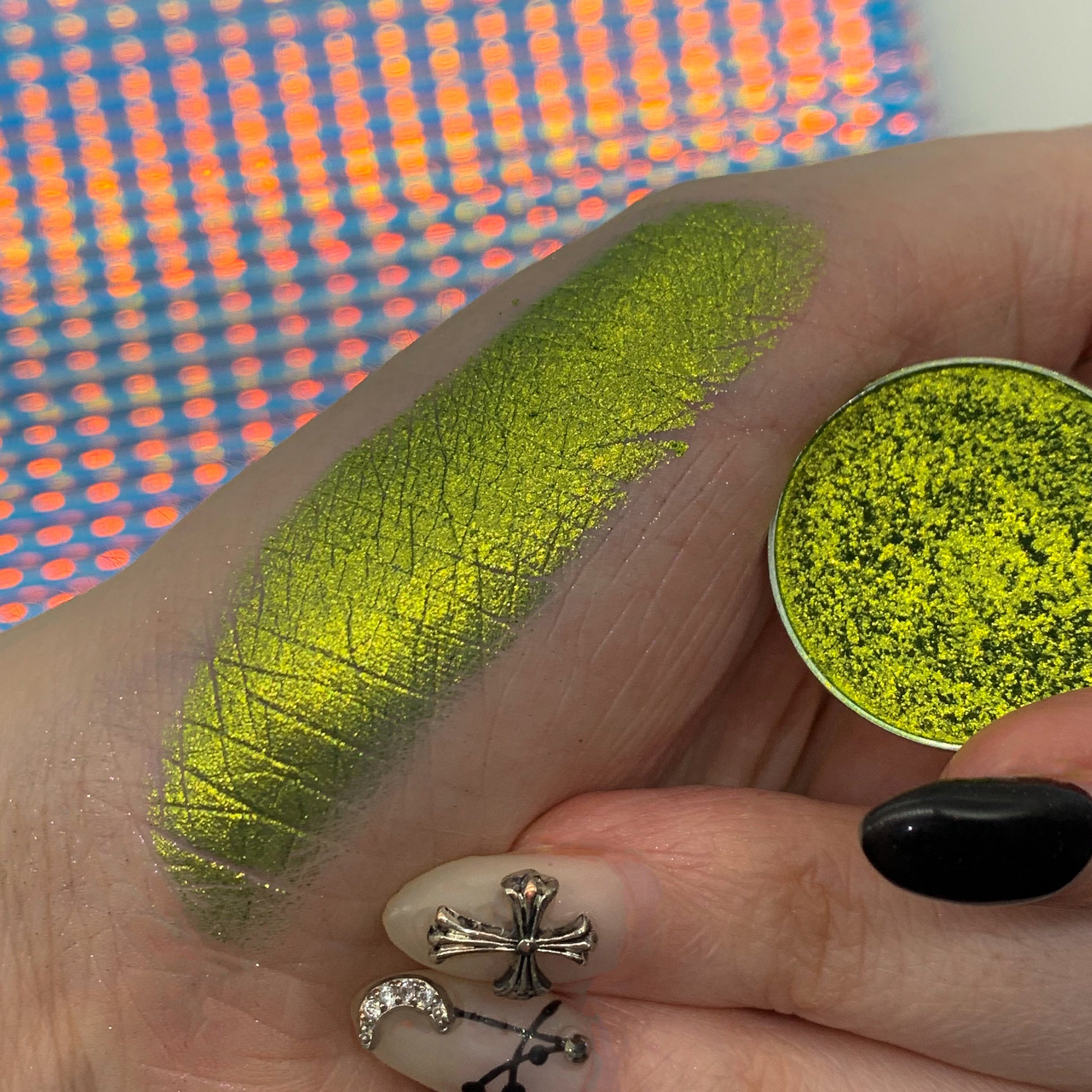 green eyeshadow, bright green, lime green, duochrome eyeshadow, metallic, foiled, australian eyeshadow, indie makeup